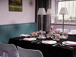 Signature Townhouse Hyde Park