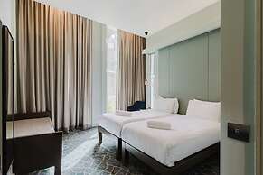 The Lancaster Hotel