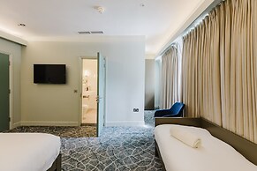 The Lancaster Hotel