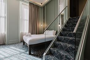 The Lancaster Hotel