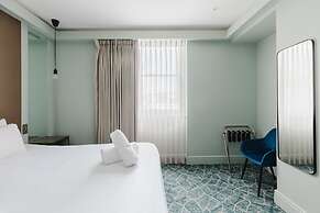 The Lancaster Hotel