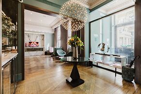 The Lancaster Hotel