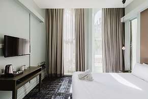 The Lancaster Hotel