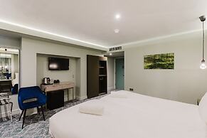 The Lancaster Hotel