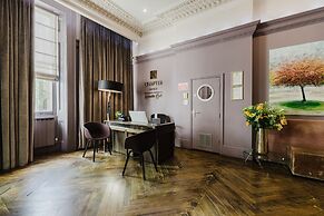 The Lancaster Hotel