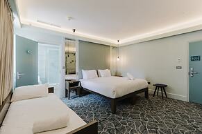 The Lancaster Hotel