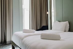 The Lancaster Hotel