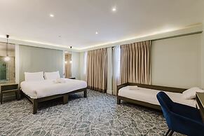 The Lancaster Hotel