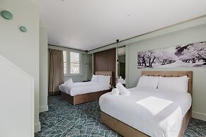 The Lancaster Hotel
