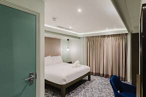 The Lancaster Hotel