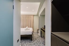 The Lancaster Hotel