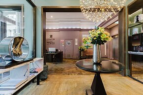The Lancaster Hotel