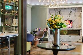 The Lancaster Hotel