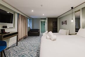 The Lancaster Hotel