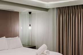 The Lancaster Hotel