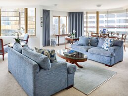 The Sebel Quay West Suites Sydney