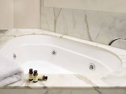 Pullman Quay Grand Sydney Harbour