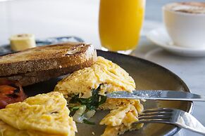 Pullman Quay Grand Sydney Harbour