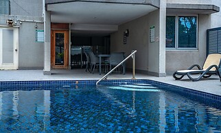 Abbey on Roma Hotel & Apartments