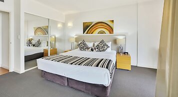 Cosmo Apartment Hotel