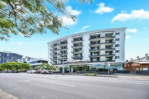 Cosmo Apartment Hotel