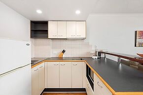 Cosmo Apartment Hotel