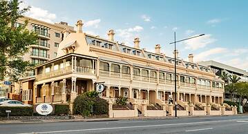 Cosmo Apartment Hotel