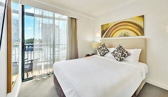 Cosmo Apartment Hotel
