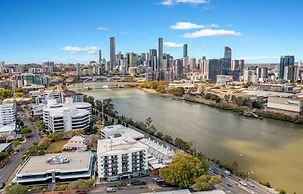 Cosmo Apartment Hotel