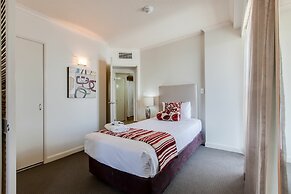 Cosmo Apartment Hotel