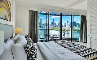 Cosmo Apartment Hotel