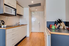 Cosmo Apartment Hotel