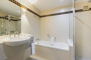 Mermaid Waters Hotel by Nightcap Plus