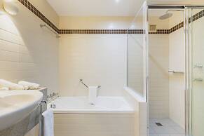 Mermaid Waters Hotel by Nightcap Plus