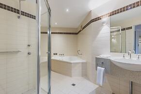 Mermaid Waters Hotel by Nightcap Plus