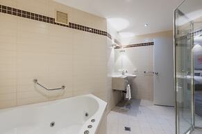 Mermaid Waters Hotel by Nightcap Plus