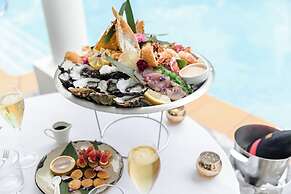 The Reef House Adults Retreat