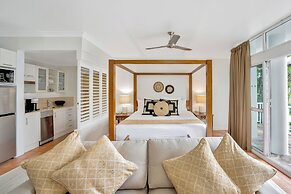 The Reef House Adults Retreat