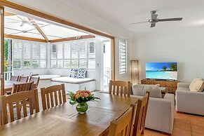 The Reef House Adults Retreat