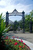 The Lord Nelson Hotel & Suites