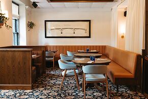 The Lord Nelson Hotel & Suites