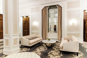 The Lord Nelson Hotel & Suites