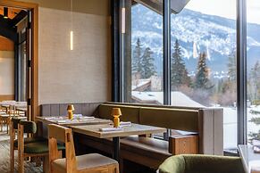 Banff Park Lodge