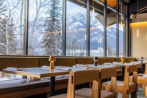 Banff Park Lodge
