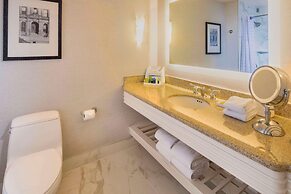 Hilton Philadelphia at Penn's Landing