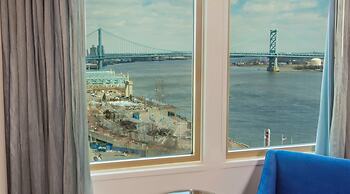 Hilton Philadelphia at Penn's Landing