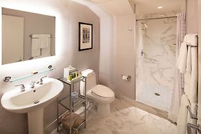 Hilton Philadelphia at Penn's Landing