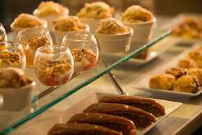 Renaissance Meadowlands Hotel