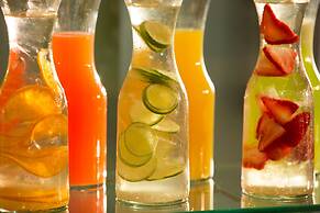 Renaissance Meadowlands Hotel