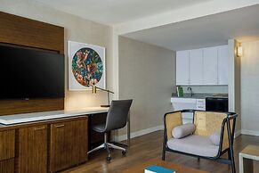 Renaissance Meadowlands Hotel